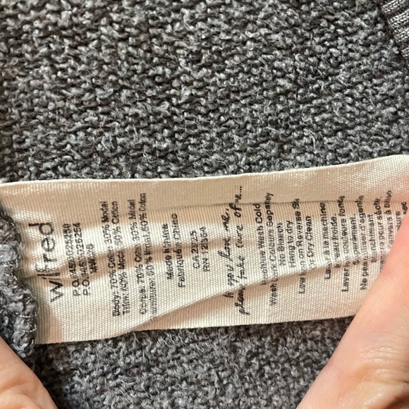 Aritzia cardigan - Picture 3 of 4